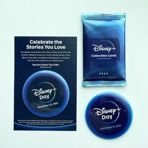D23 EXPO 2022 DISNEY+ PLUS TRADING CARDS PACK & DISNEY + DAY BUTTONS 2022 & 2021